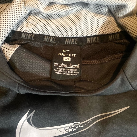 Gray Nike hoodie Size 7 - Like new! - Picture 2 of 2